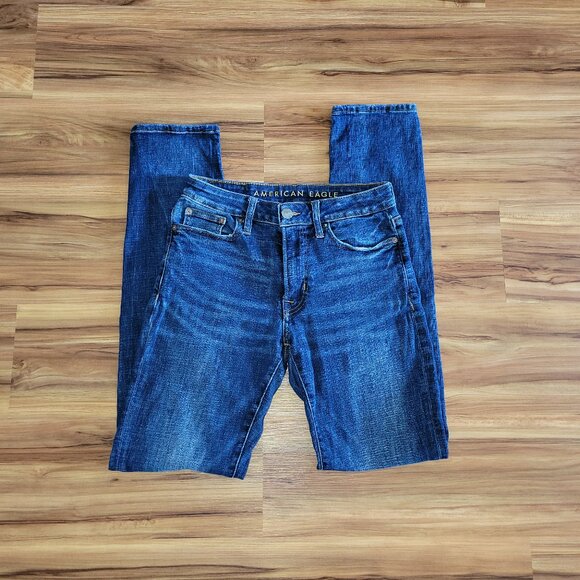 2 Pair AE Jeans - Picture 5 of 9